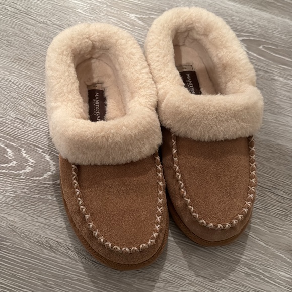 Manitobah Mukuluk slippers - Picture 1 of 1